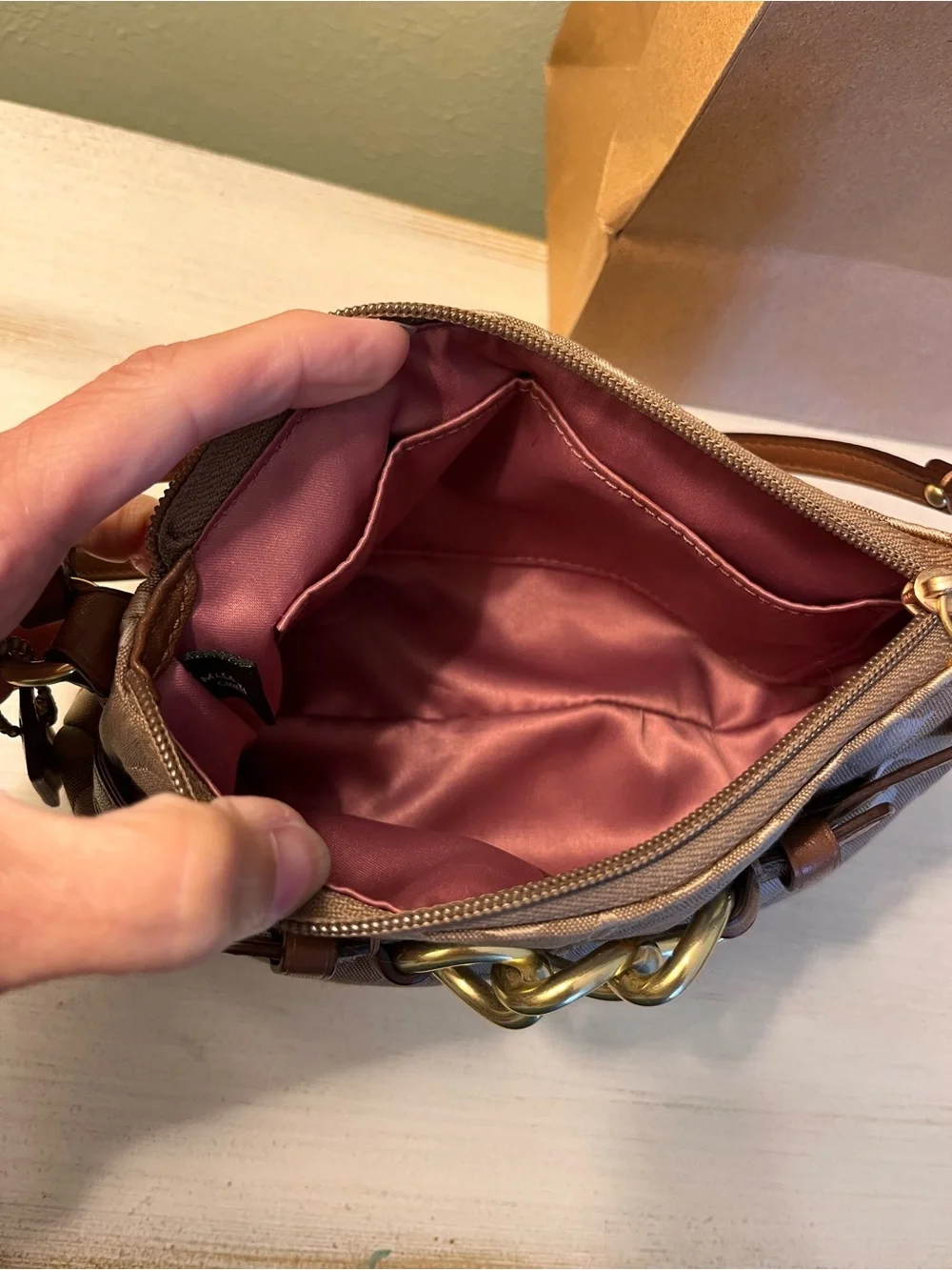 Coach Tan & Beige Signature C Wristlet/Mini Bag w/ Gold Tone chain EC